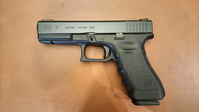 Glock mod. 17 cal. 9 x 21